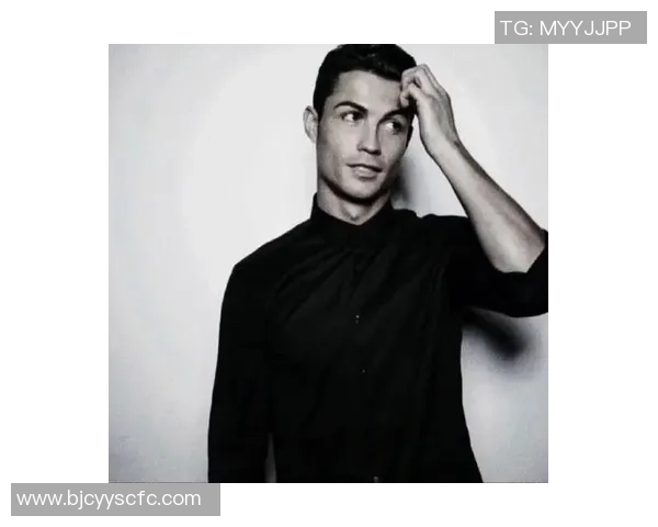 隐藏情侣头像与足球明星的浪漫故事揭秘